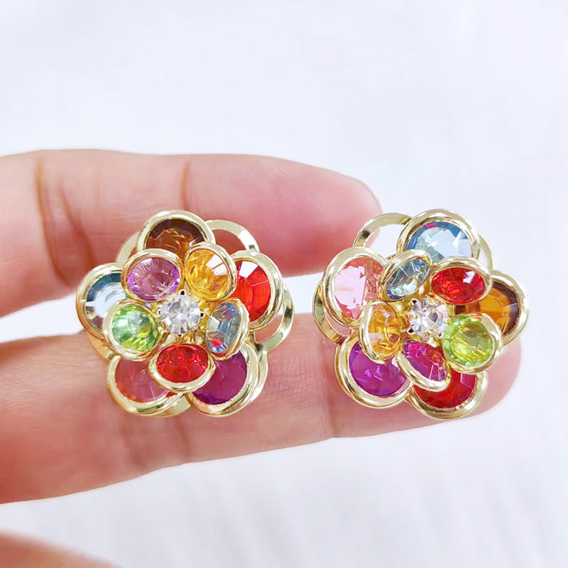 Boucles d'oreilles à tige en forme de petites fleurs pour femme, simples et douces, idéales pour elle, nouvel accessoire tendance, boucles d'oreilles de haute qualité