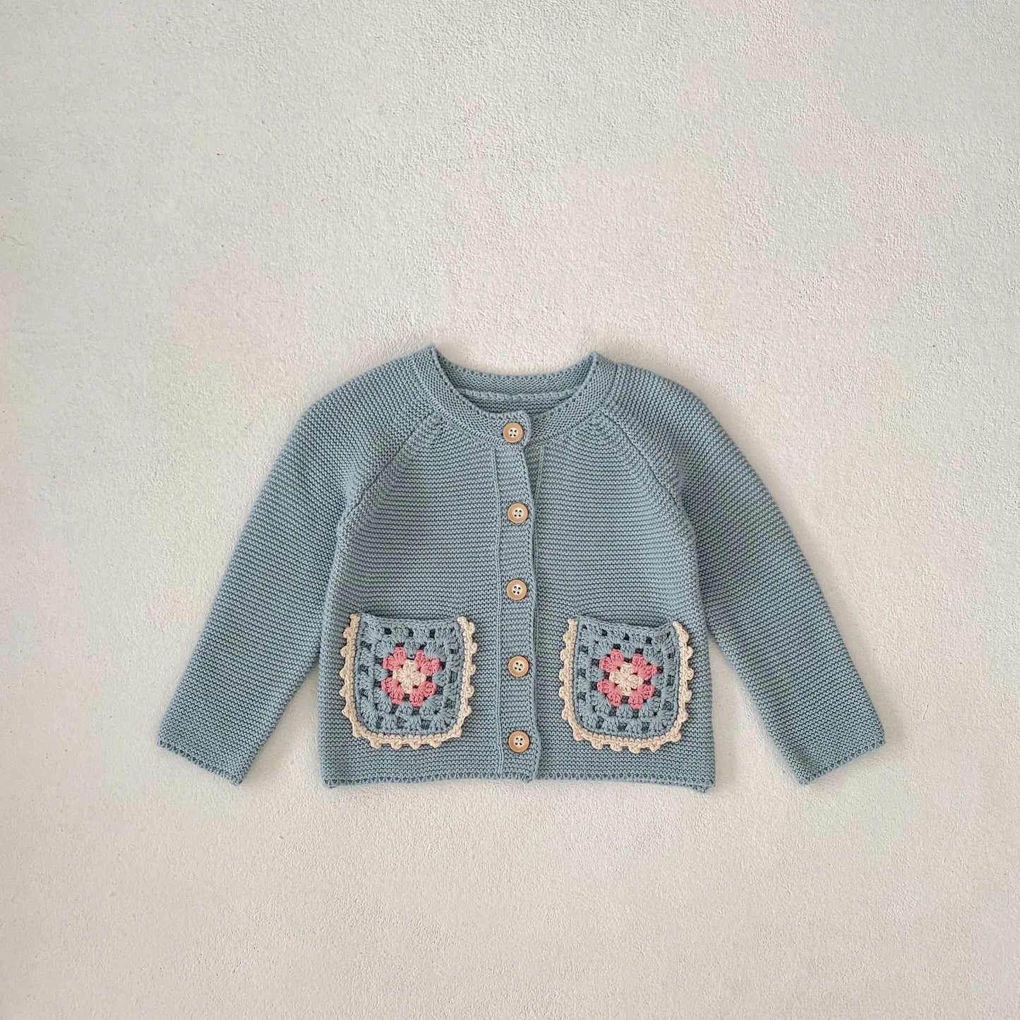 Cardigan Enfant Col Rond Crochet Main Fleurs Ajourées avec Poches - BMYANY