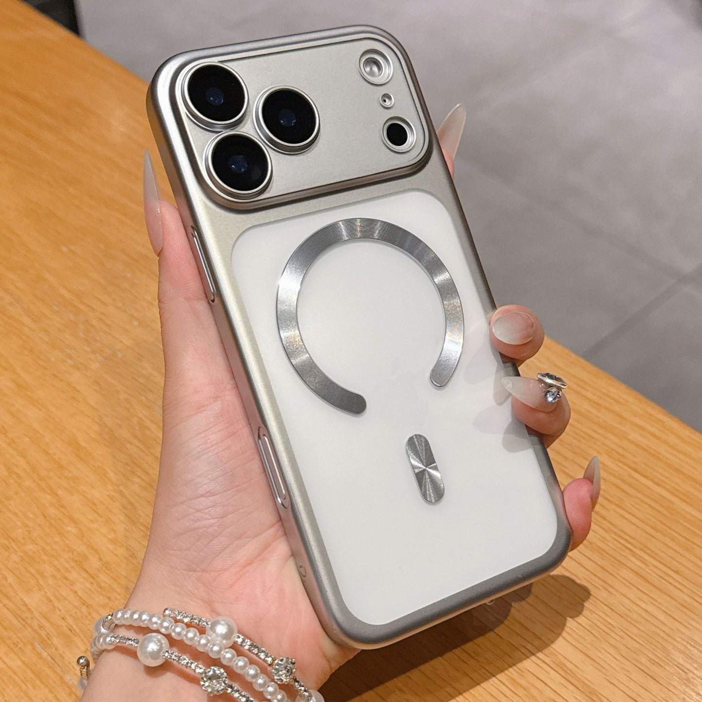 Coque iPhone 17 Magnétique PC électrodéposition effet Givré - BMYANY