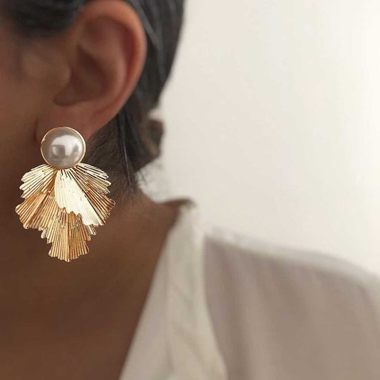 Boucles d'oreilles à tige en perles texturées en alliage en forme d'éventail pour femme