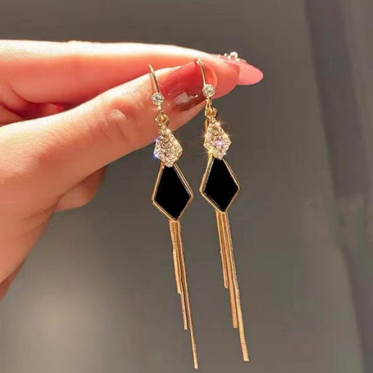 Boucles d’oreilles en bande de pompons Tempérament de la déesse - BMYANY