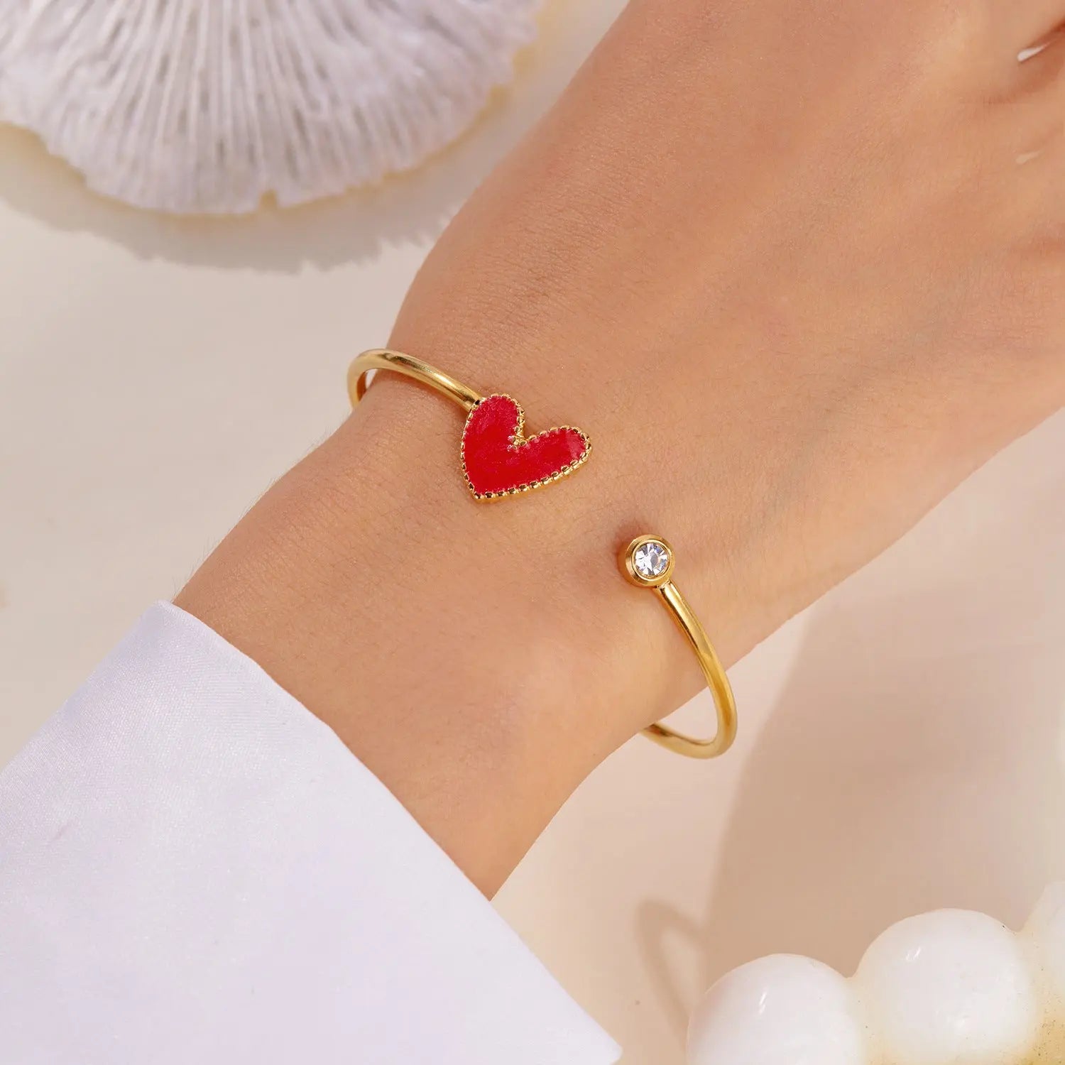 Bracelet Cœur Ajouré Émaillé avec Diamants Femme - BMYANY
