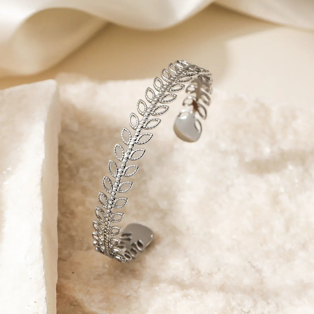 Bracelet Femme Acier Inoxydable Ajouré Attendé - BMYANY