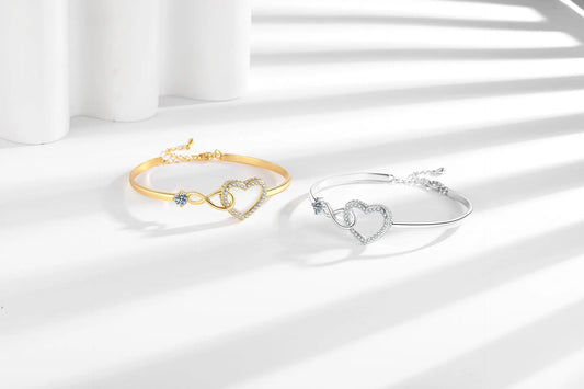Bracelet  Femme Symbole Infini et Cœurs Ajourés - Plaqué Or - BMYANY