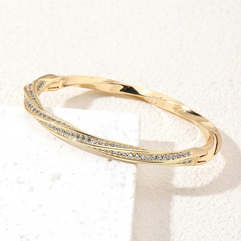 Bracelet Mobius Étoilé avec Diamants Style Européen - BMYANY