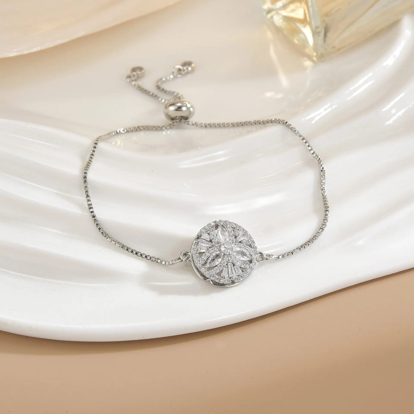 Bracelet Rotatif Floral Femme Plaqué Or - Cuivre Pur Design Élégant - BMYANY