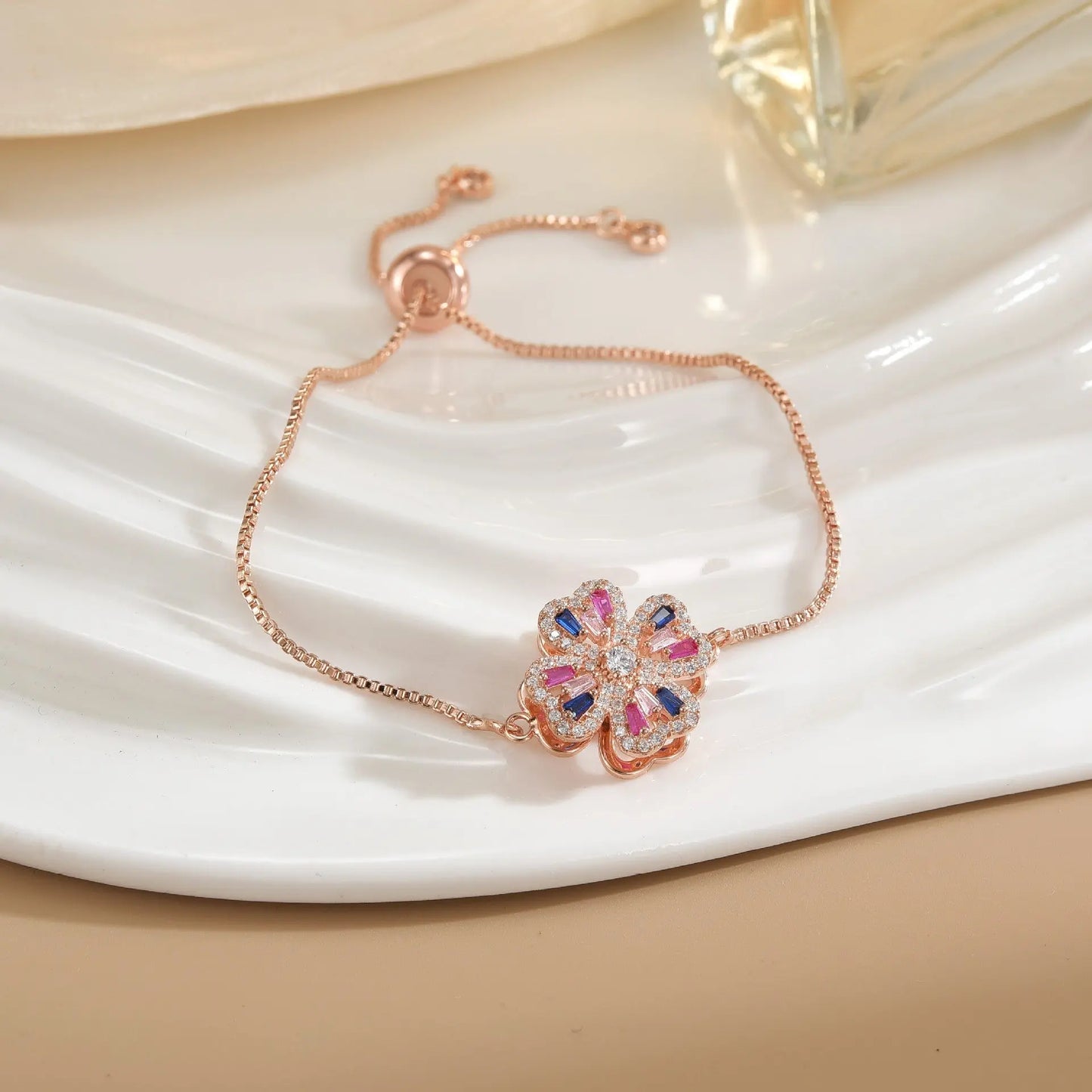 Bracelet Rotatif Floral Femme Plaqué Or - Cuivre Pur Design Élégant - BMYANY