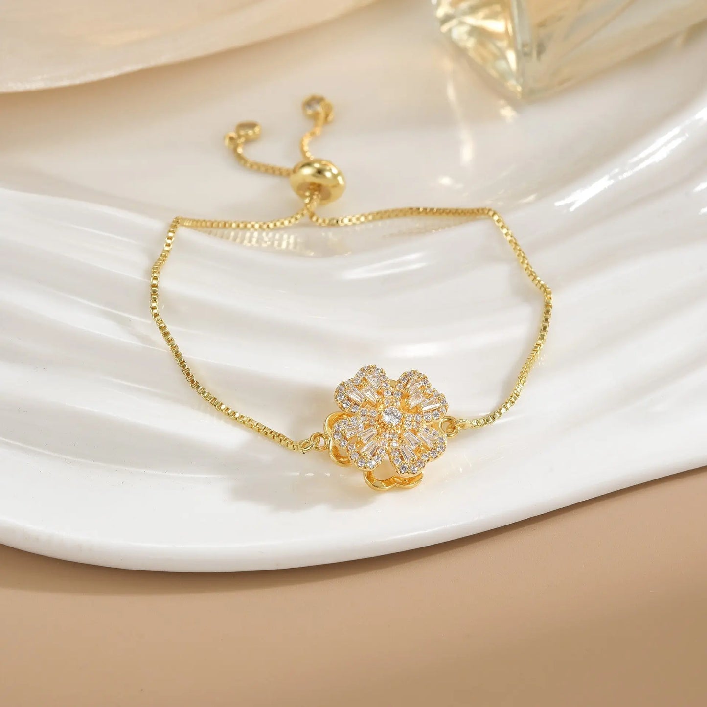 Bracelet Rotatif Floral Femme Plaqué Or - Cuivre Pur Design Élégant - BMYANY