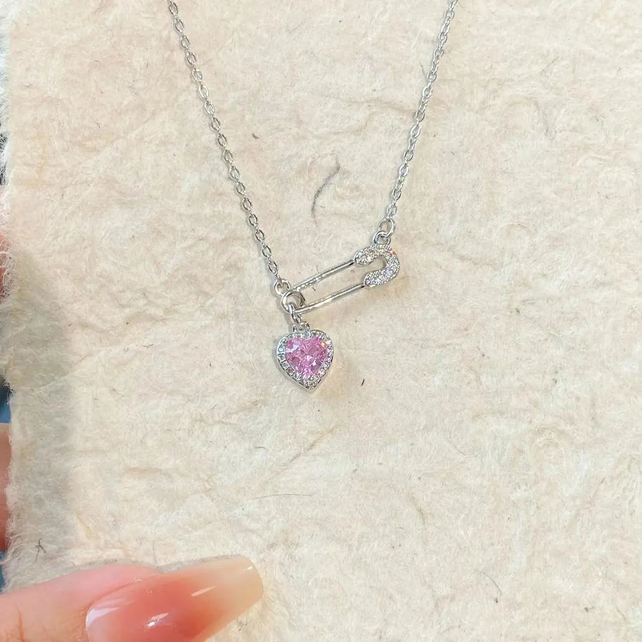 Collier Personnalisé Cœur Rose avec Pin - Luxe Délicat - BMYANY