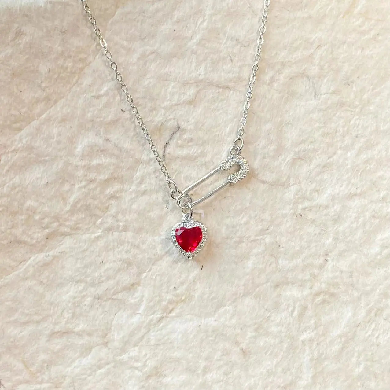 Collier Personnalisé Cœur Rose avec Pin - Luxe Délicat - BMYANY
