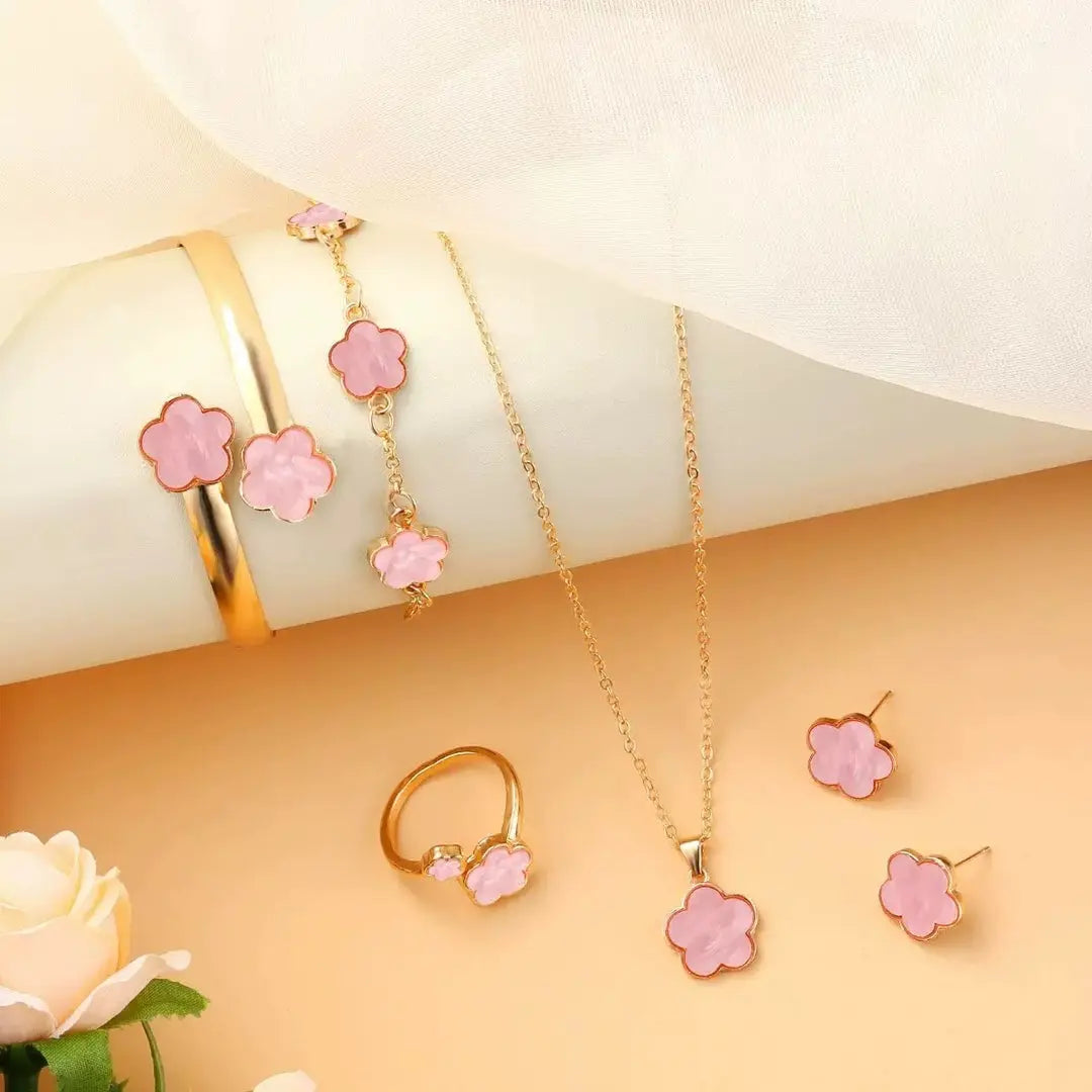 Ensemble Collier, Bracelet Dentelle, Boucles d’Oreilles et Bague - BMYANY