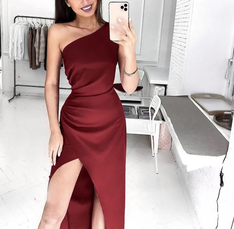 Robe élégante à épaule fendue en satin pour femmes - BMYANY